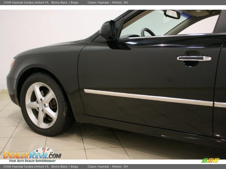 2008 Hyundai Sonata Limited V6 Ebony Black / Beige Photo #25