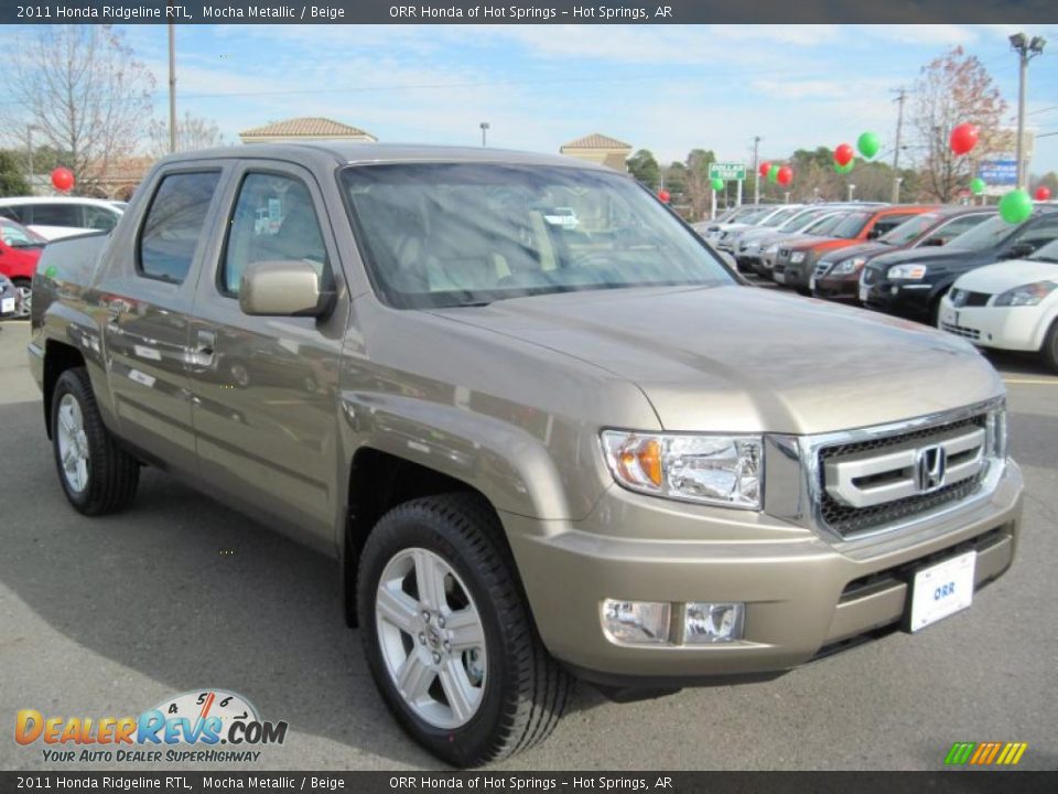 Front 3/4 View of 2011 Honda Ridgeline RTL Photo #7