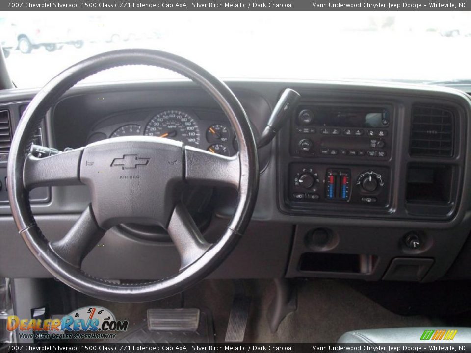 2007 Chevrolet Silverado 1500 Classic Z71 Extended Cab 4x4 Silver Birch Metallic / Dark Charcoal Photo #6