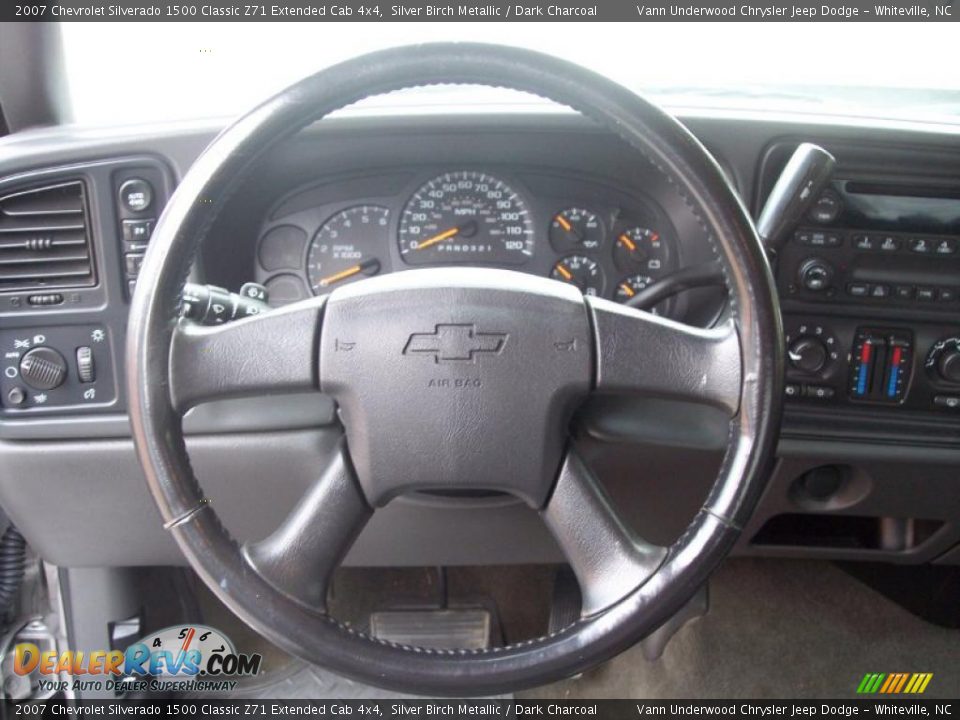 2007 Chevrolet Silverado 1500 Classic Z71 Extended Cab 4x4 Silver Birch Metallic / Dark Charcoal Photo #25