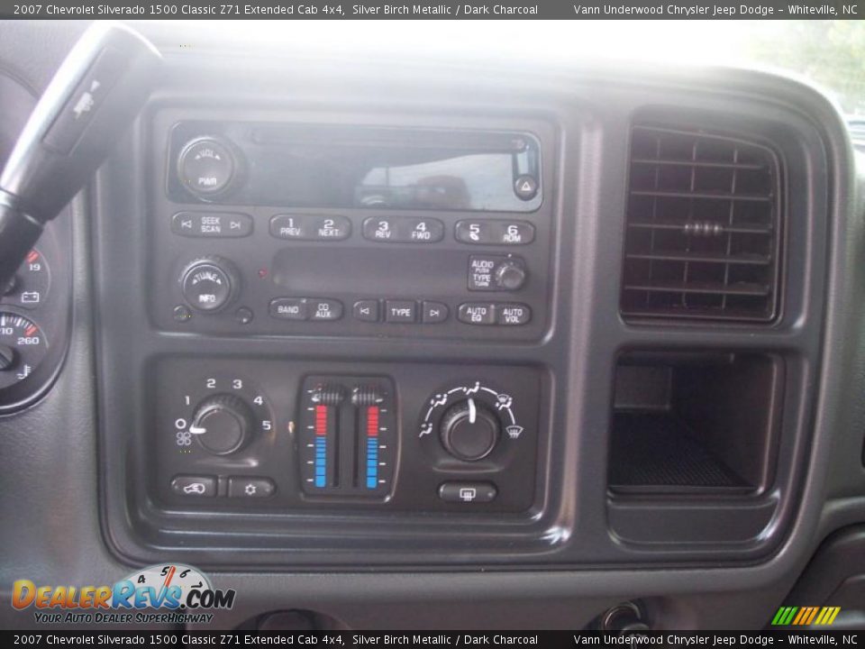 2007 Chevrolet Silverado 1500 Classic Z71 Extended Cab 4x4 Silver Birch Metallic / Dark Charcoal Photo #26