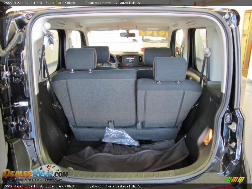 2009 Nissan Cube 1.8 SL Trunk Photo #8