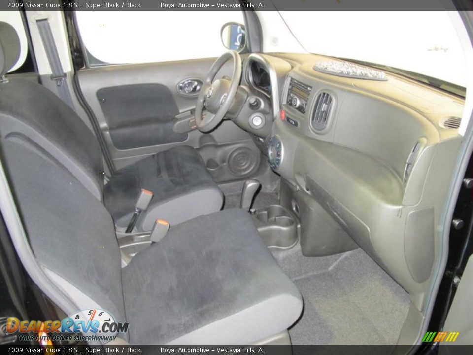 Black Interior - 2009 Nissan Cube 1.8 SL Photo #11