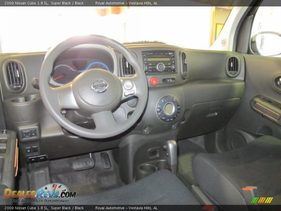 Black Interior - 2009 Nissan Cube 1.8 SL Photo #13