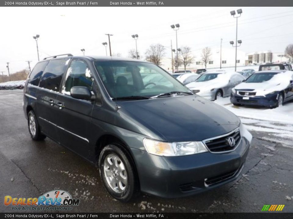 Front 3/4 View of 2004 Honda Odyssey EX-L Photo #5