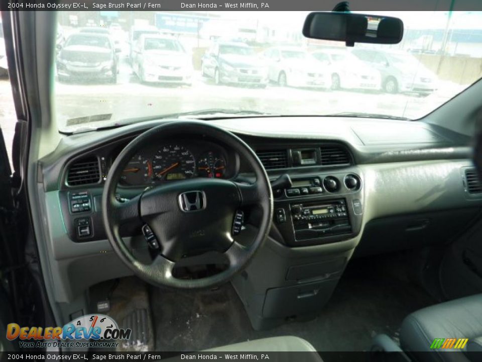 Dashboard of 2004 Honda Odyssey EX-L Photo #11