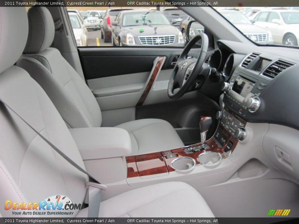 Ash Interior 2011 Toyota Highlander Limited Photo 13