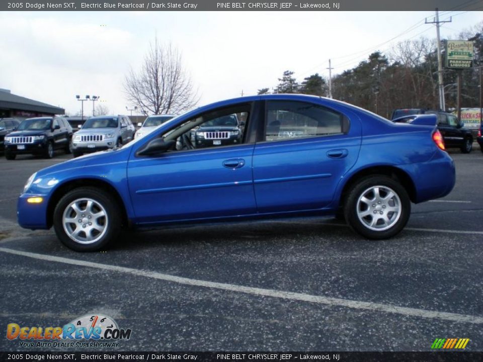 2005 Dodge Neon SXT Electric Blue Pearlcoat / Dark Slate Gray Photo #8