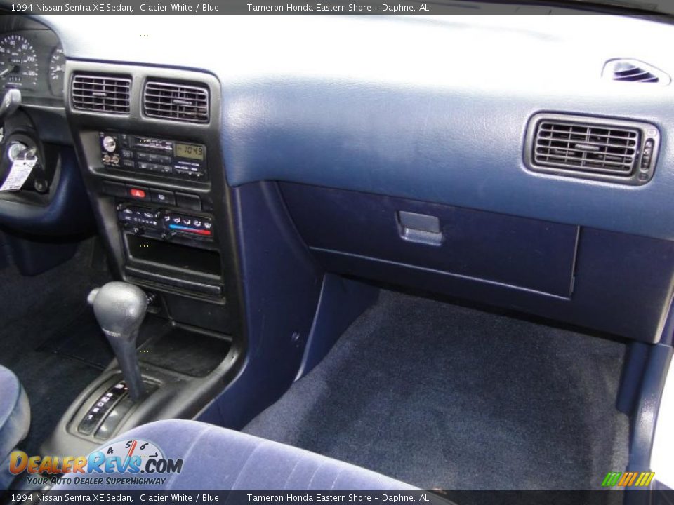 Blue Interior - 1994 Nissan Sentra XE Sedan Photo #17