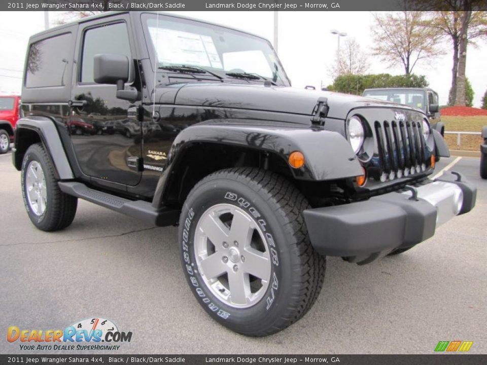 Front 3/4 View of 2011 Jeep Wrangler Sahara 4x4 Photo #4