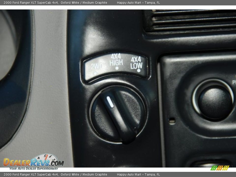 2000 Ford Ranger XLT SuperCab 4x4 Oxford White / Medium Graphite Photo #16
