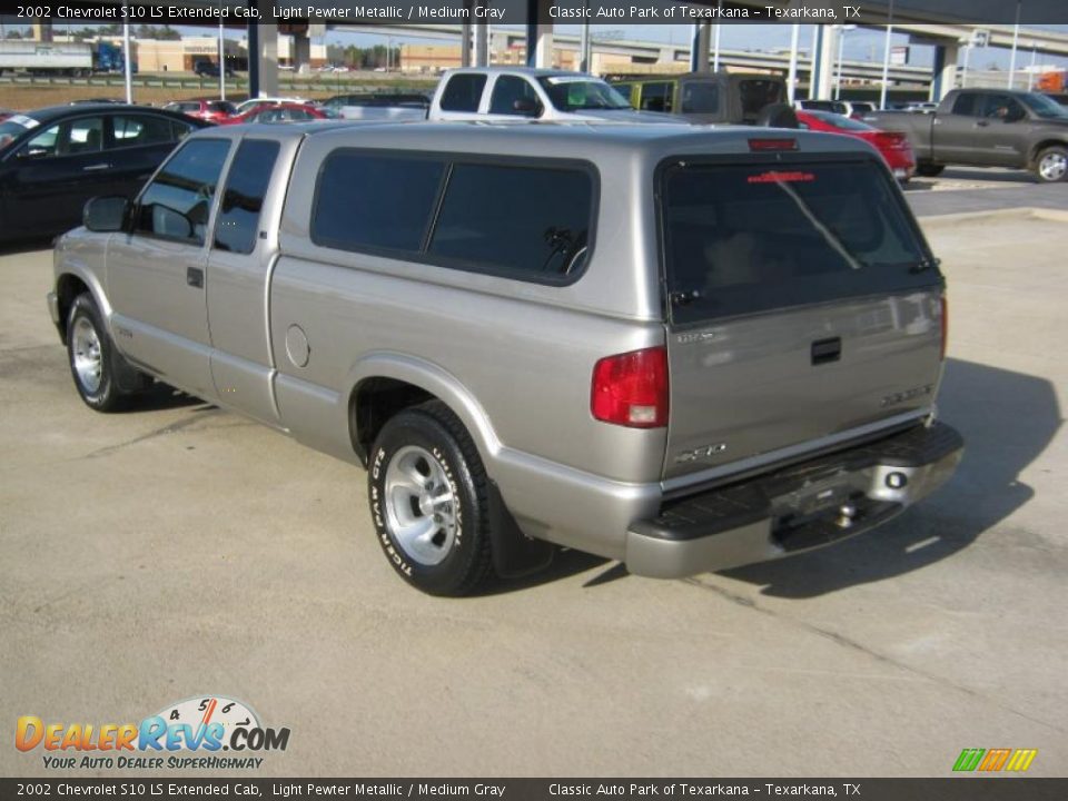 2002 Chevrolet S10 LS Extended Cab Light Pewter Metallic / Medium Gray Photo #3