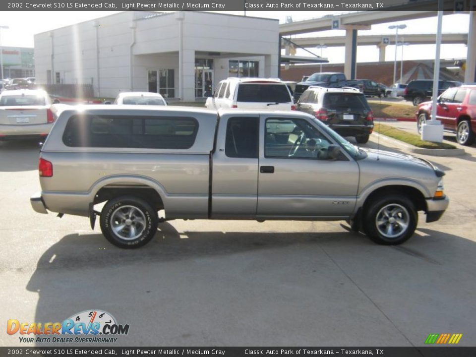 2002 Chevrolet S10 LS Extended Cab Light Pewter Metallic / Medium Gray Photo #6