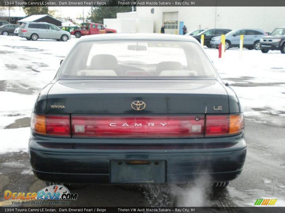 1994 Toyota Camry LE Sedan Dark Emerald Pearl / Beige Photo #5