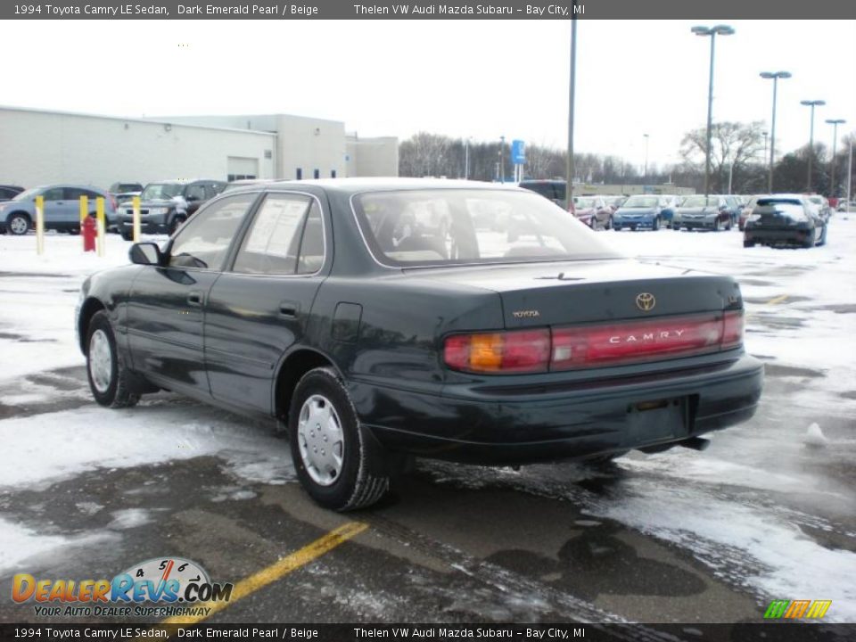 1994 Toyota Camry LE Sedan Dark Emerald Pearl / Beige Photo #6