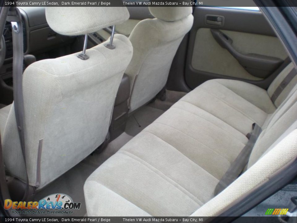 Beige Interior - 1994 Toyota Camry LE Sedan Photo #12