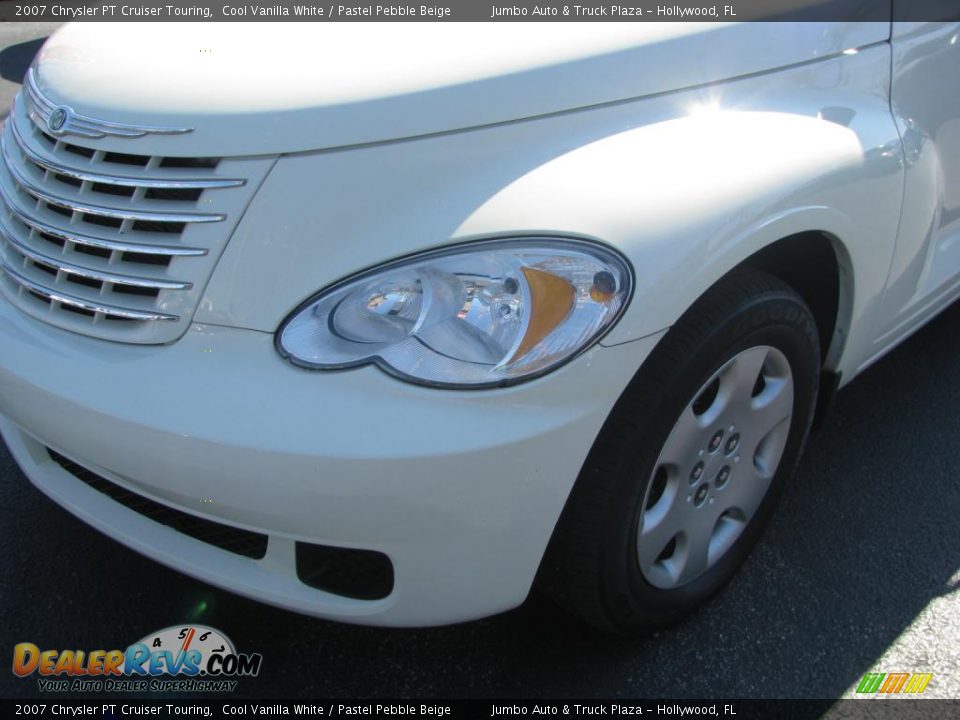 2007 Chrysler PT Cruiser Touring Cool Vanilla White / Pastel Pebble Beige Photo #4