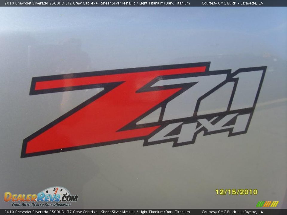 2010 Chevrolet Silverado 2500HD LTZ Crew Cab 4x4 Logo Photo #4