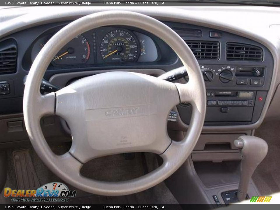 1996 Toyota Camry LE Sedan Super White / Beige Photo #17