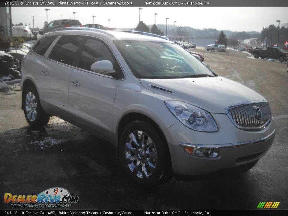 2011 Buick Enclave CXL AWD White Diamond Tricoat / Cashmere/Cocoa Photo #2