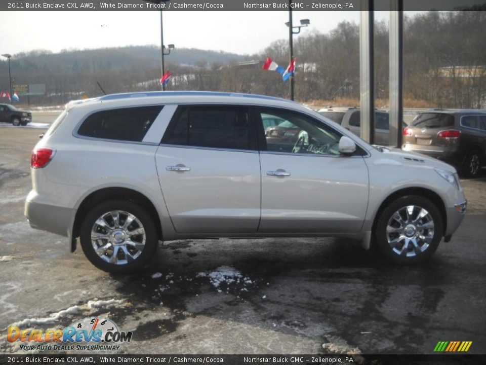 2011 Buick Enclave CXL AWD White Diamond Tricoat / Cashmere/Cocoa Photo #3