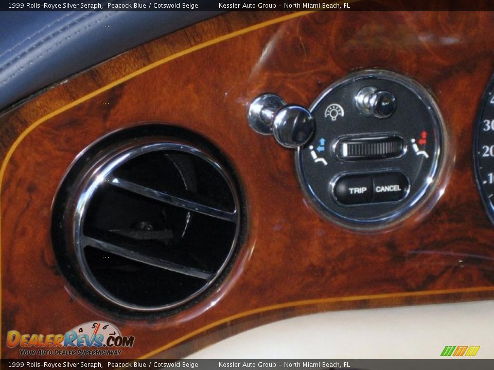 Controls of 1999 Rolls-Royce Silver Seraph  Photo #25