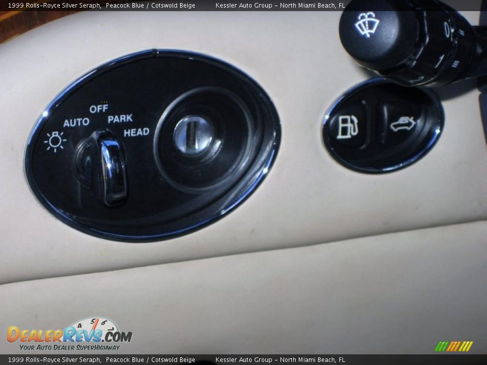 Controls of 1999 Rolls-Royce Silver Seraph  Photo #26