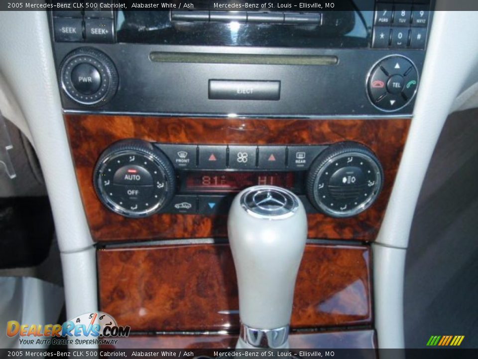 Controls of 2005 Mercedes-Benz CLK 500 Cabriolet Photo #19