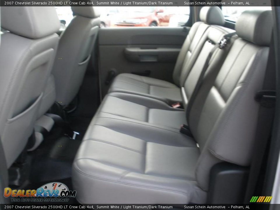 2007 Chevrolet Silverado 2500HD LT Crew Cab 4x4 Summit White / Light Titanium/Dark Titanium Photo #16