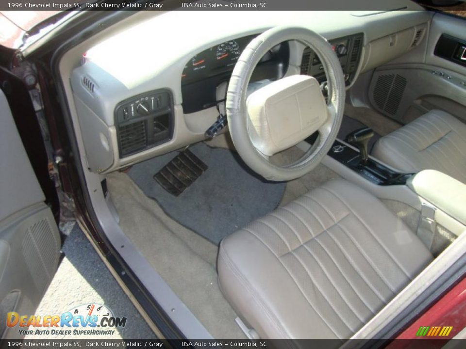 Gray Interior - 1996 Chevrolet Impala SS Photo #16