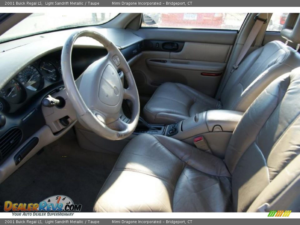 2001 Buick Regal LS Light Sandrift Metallic / Taupe Photo #8