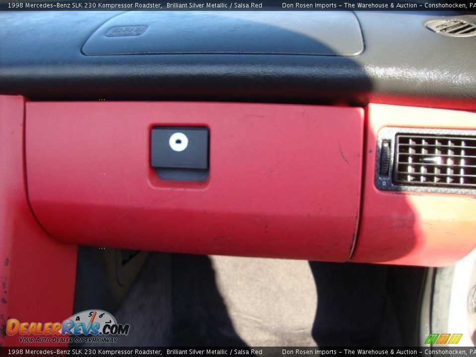 1998 Mercedes-Benz SLK 230 Kompressor Roadster Brilliant Silver Metallic / Salsa Red Photo #23