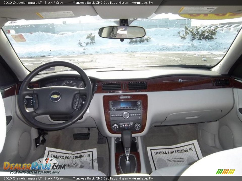 2010 Chevrolet Impala LT Black / Gray Photo #17