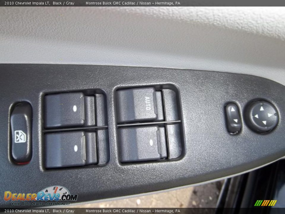 2010 Chevrolet Impala LT Black / Gray Photo #21