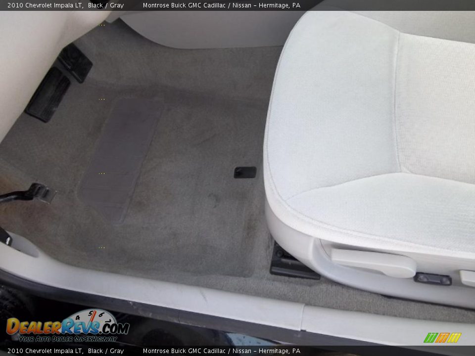 2010 Chevrolet Impala LT Black / Gray Photo #23
