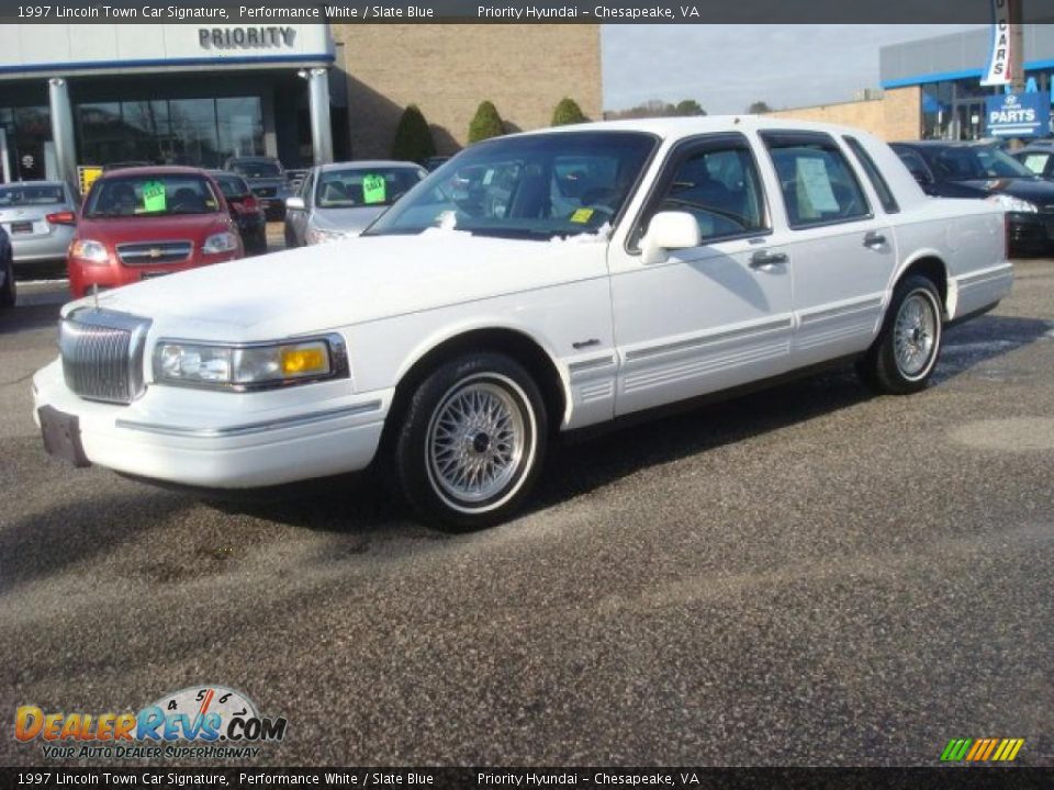 1997 Lincoln Town Car Signature Performance White / Slate Blue Photo #2