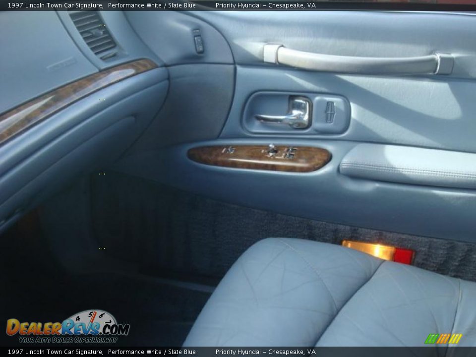 Slate Blue Interior - 1997 Lincoln Town Car Signature Photo #18