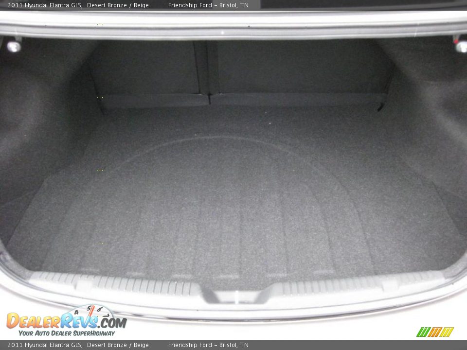 2011 Hyundai Elantra GLS Trunk Photo #11