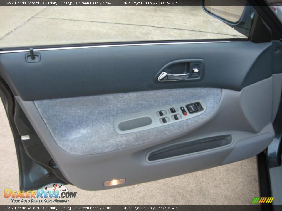 Door Panel of 1997 Honda Accord EX Sedan Photo #13