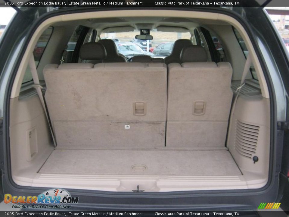 2005 Ford Expedition Eddie Bauer Trunk Photo #21