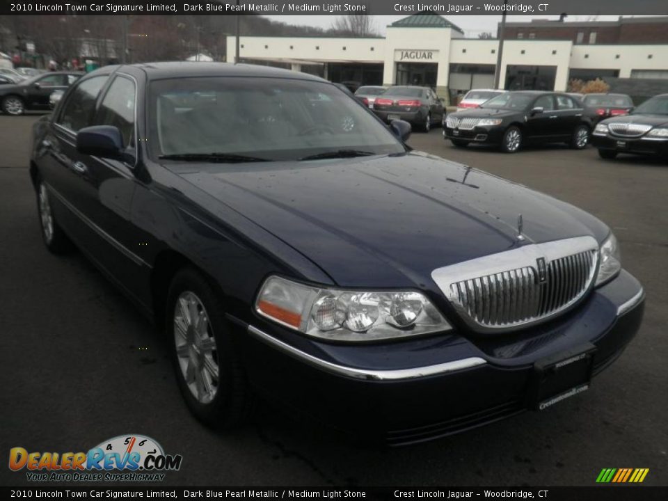 2010 Lincoln Town Car Signature Limited Dark Blue Pearl Metallic / Medium Light Stone Photo #3