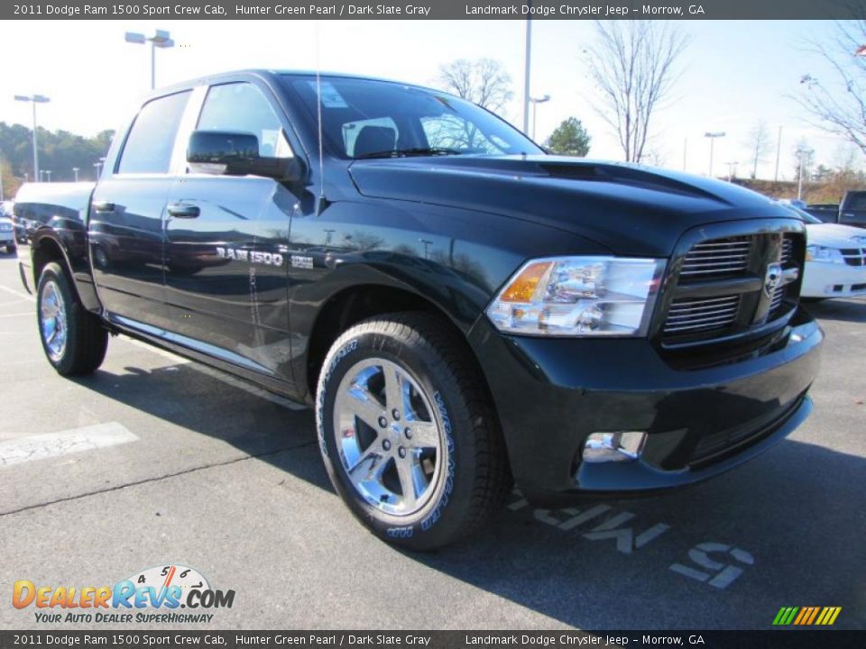 2011 Dodge Ram 1500 Sport Crew Cab Hunter Green Pearl / Dark Slate Gray Photo #4