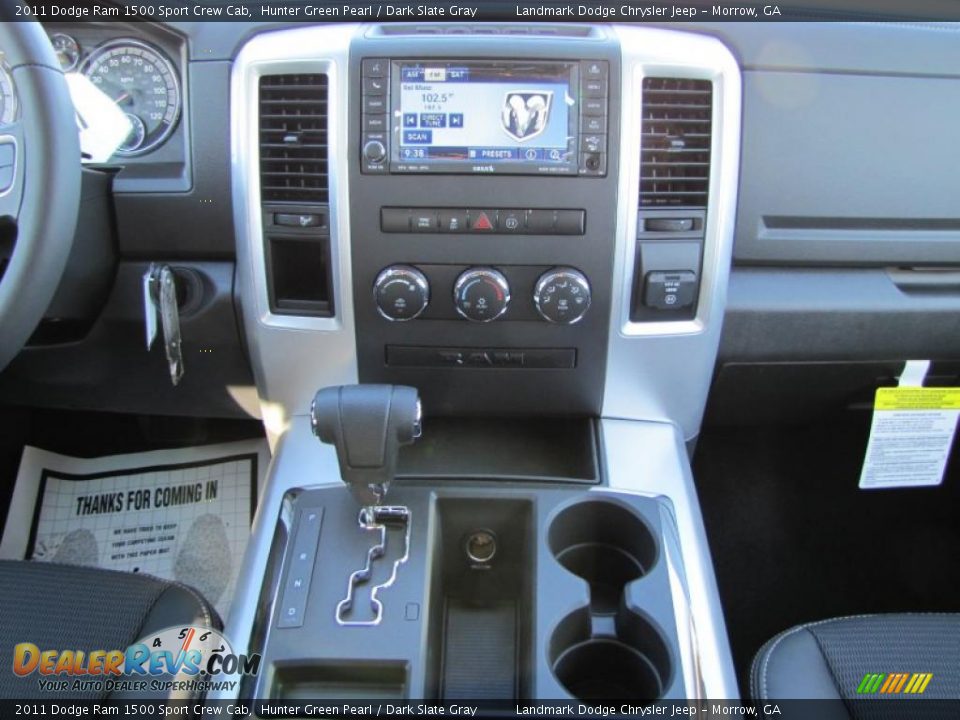 2011 Dodge Ram 1500 Sport Crew Cab Hunter Green Pearl / Dark Slate Gray Photo #10