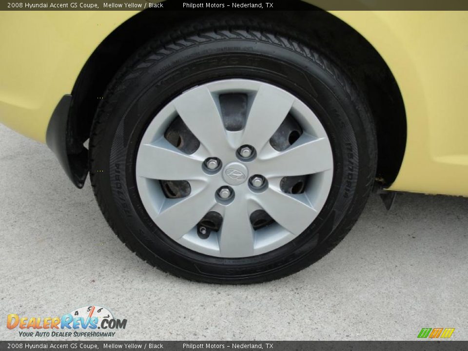 2008 Hyundai Accent GS Coupe Mellow Yellow / Black Photo #16