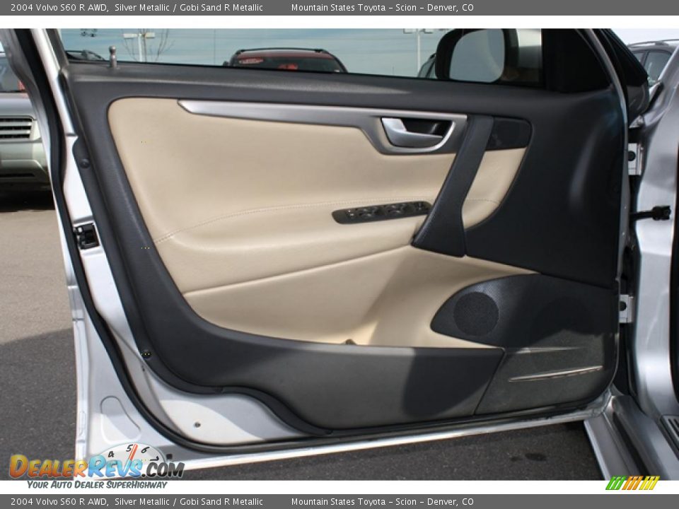 Door Panel of 2004 Volvo S60 R AWD Photo #14