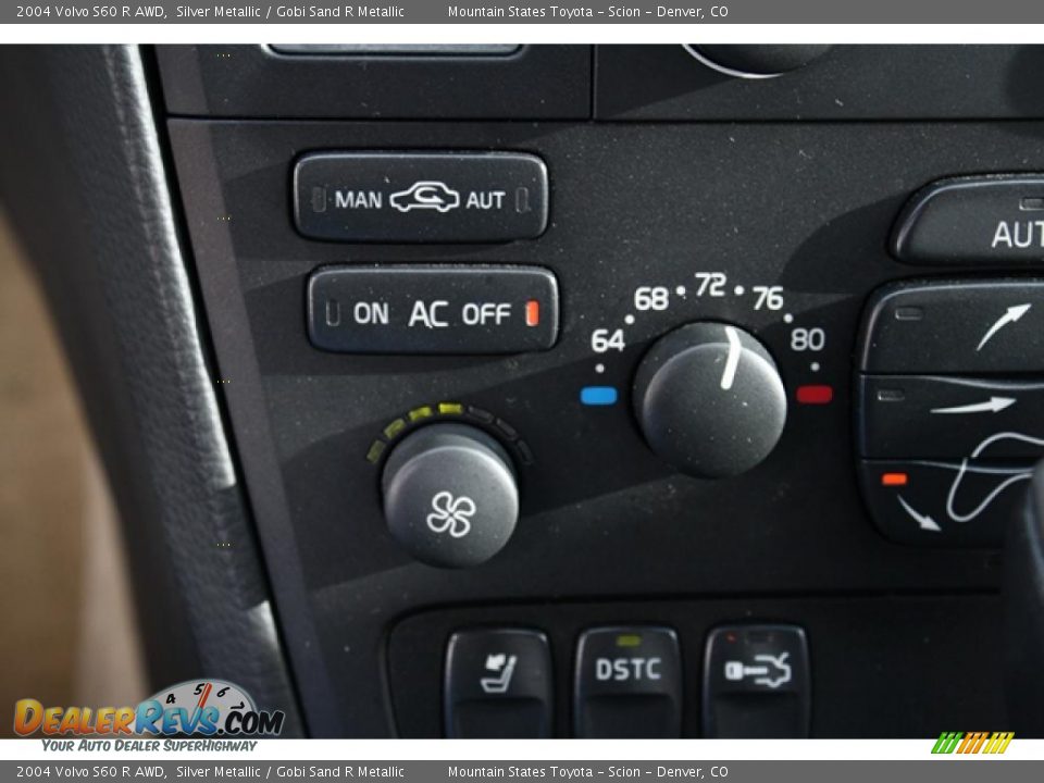 Controls of 2004 Volvo S60 R AWD Photo #20