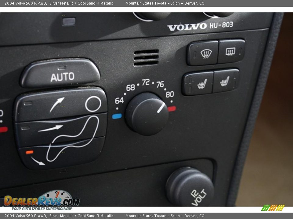 Controls of 2004 Volvo S60 R AWD Photo #21