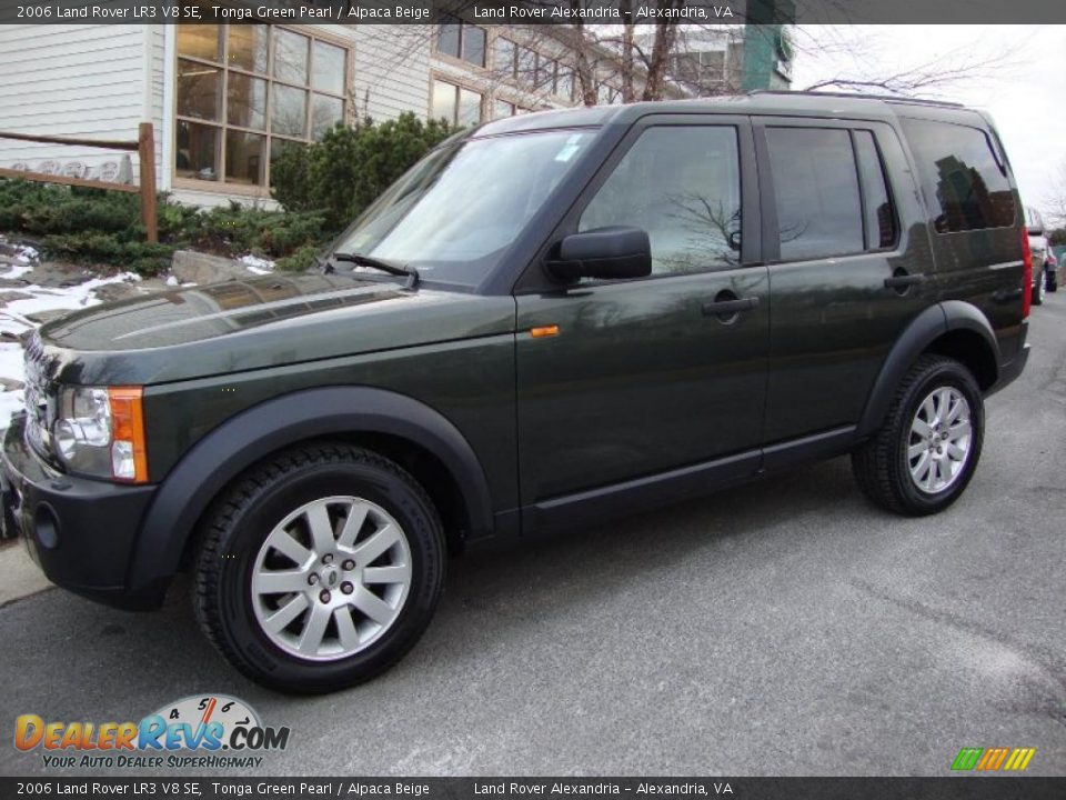 Front 3/4 View of 2006 Land Rover LR3 V8 SE Photo #2