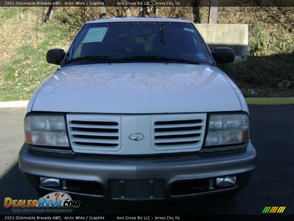 2001 Oldsmobile Bravada AWD Arctic White / Graphite Photo #3