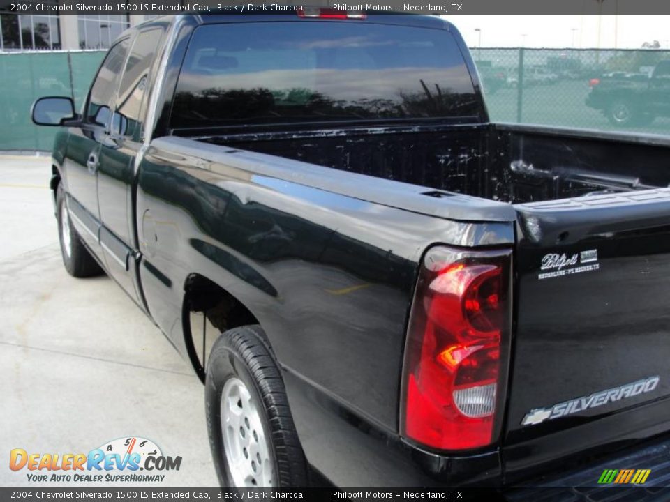 2004 Chevrolet Silverado 1500 LS Extended Cab Black / Dark Charcoal Photo #5